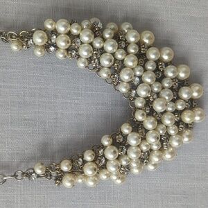 Stella & Dot Elegant Pearl Rhinestone Crystal Cluster Necklace - Like New